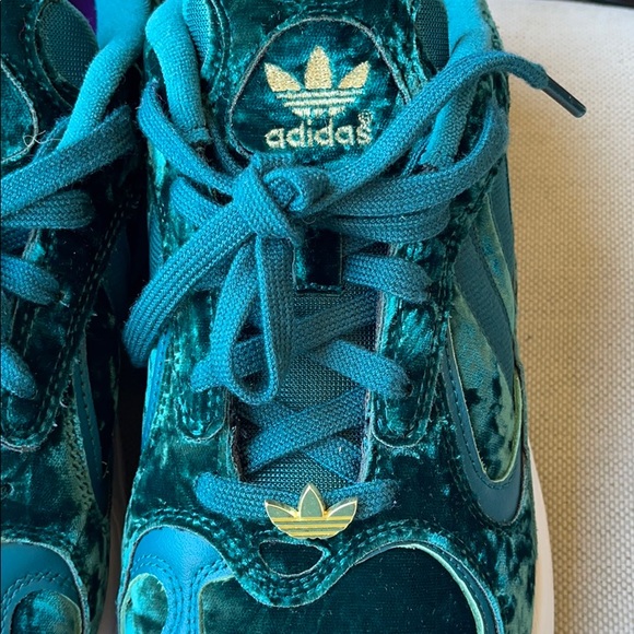 Adidas Emerald Green Velvet Sneakers 10.5 - Picture 7 of 16